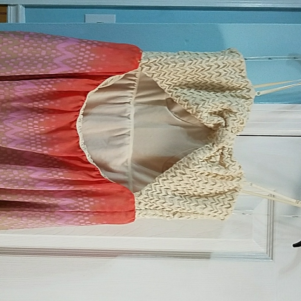 Dress - Picture 4 of 4